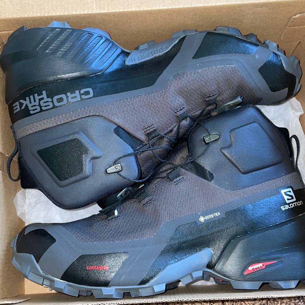 Salomon Cross Hike Mid Gore-Tex GTX
Size 8.5 Hiking Boot